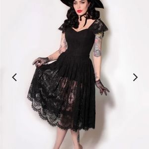 La Femme en Noir Southern Gothic skirt size small